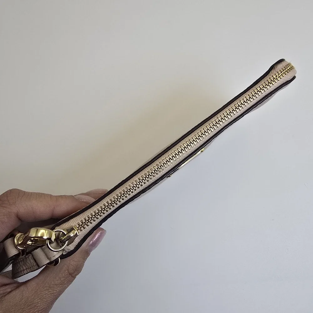 Michael Kors Pebbled Leather Wristlet Clutch Wallet Blush Pink Zip Top Gold Tone